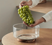 Tigela de Vidro e Madeira