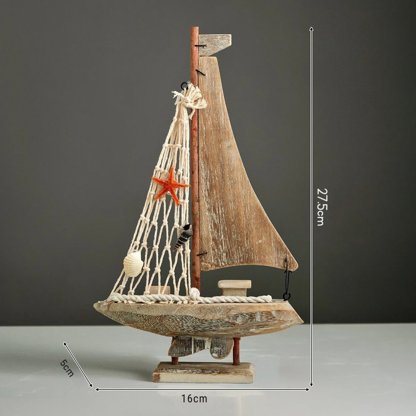 Modelo de Barco à Vela Artesanal Estilo Mediterrâneo