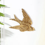 1 peça, 3.8*4.7/5.6*6.6 polegadas material de resina retro ouro voando andorinha decoração de parede de casa pendurado na parede