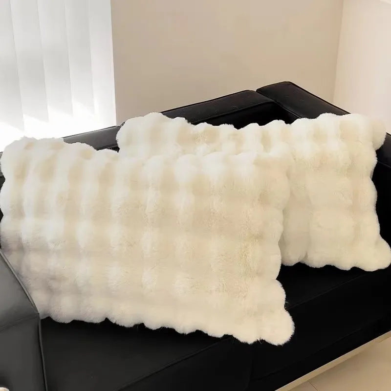 Kit com 2  Capas de Plush Para Almofadas