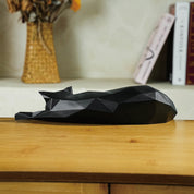 Estátua de gato branco e preto, estatueta geométrica moderna para decoração de quarto, escultura para escritório doméstico como prateleira de mesa, decoração de mesa, gato deitado