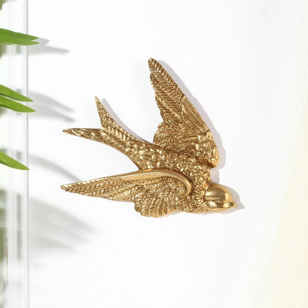 1 peça, 3.8*4.7/5.6*6.6 polegadas material de resina retro ouro voando andorinha decoração de parede de casa pendurado na parede