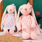 Coelha Decorativa em Pelúcia