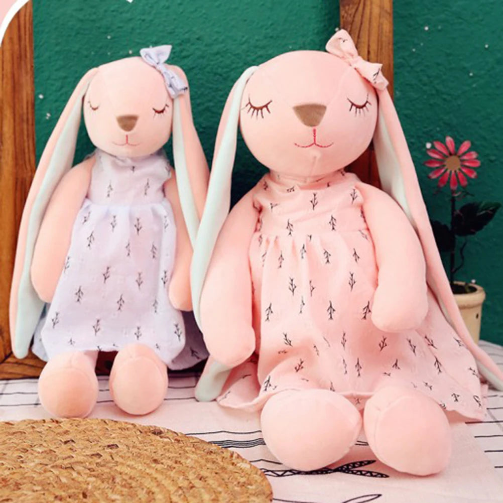 Coelha Decorativa em Pelúcia