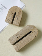 Aparador de Livros de Pedra