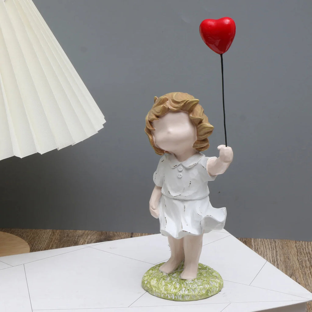 Estatueta Menina com Balão