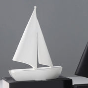 Estatueta moderna de barco à vela, modelo de veleiro colecionável, estátua criativa de navio à vela para decoração de mesa de armário de aniversário