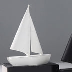 Estatueta moderna de barco à vela, modelo de veleiro colecionável, estátua criativa de navio à vela para decoração de mesa de armário de aniversário