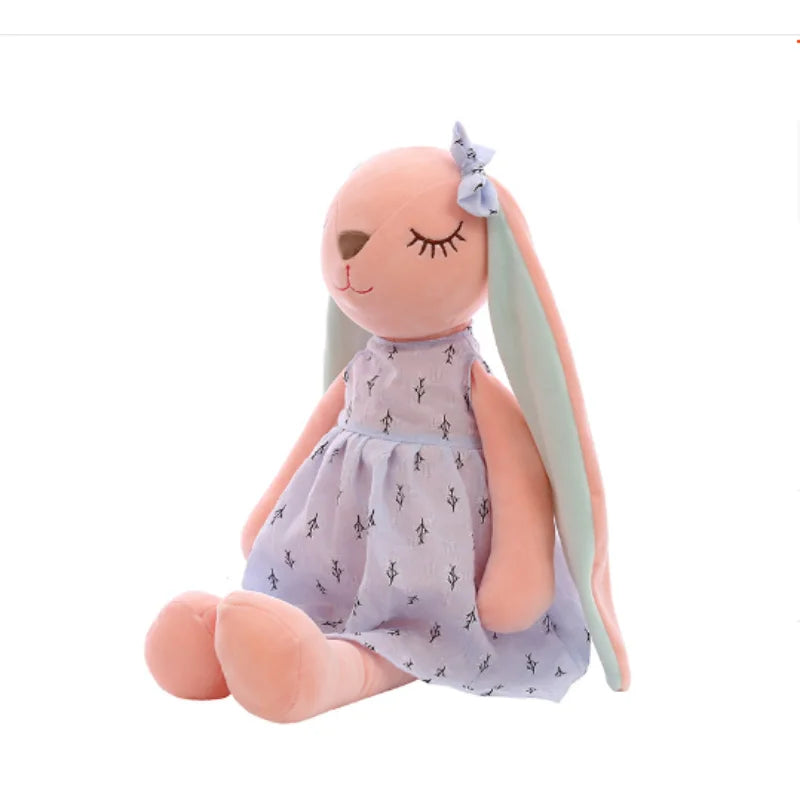 Coelha Decorativa em Pelúcia