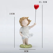 Estatueta Menina com Balão